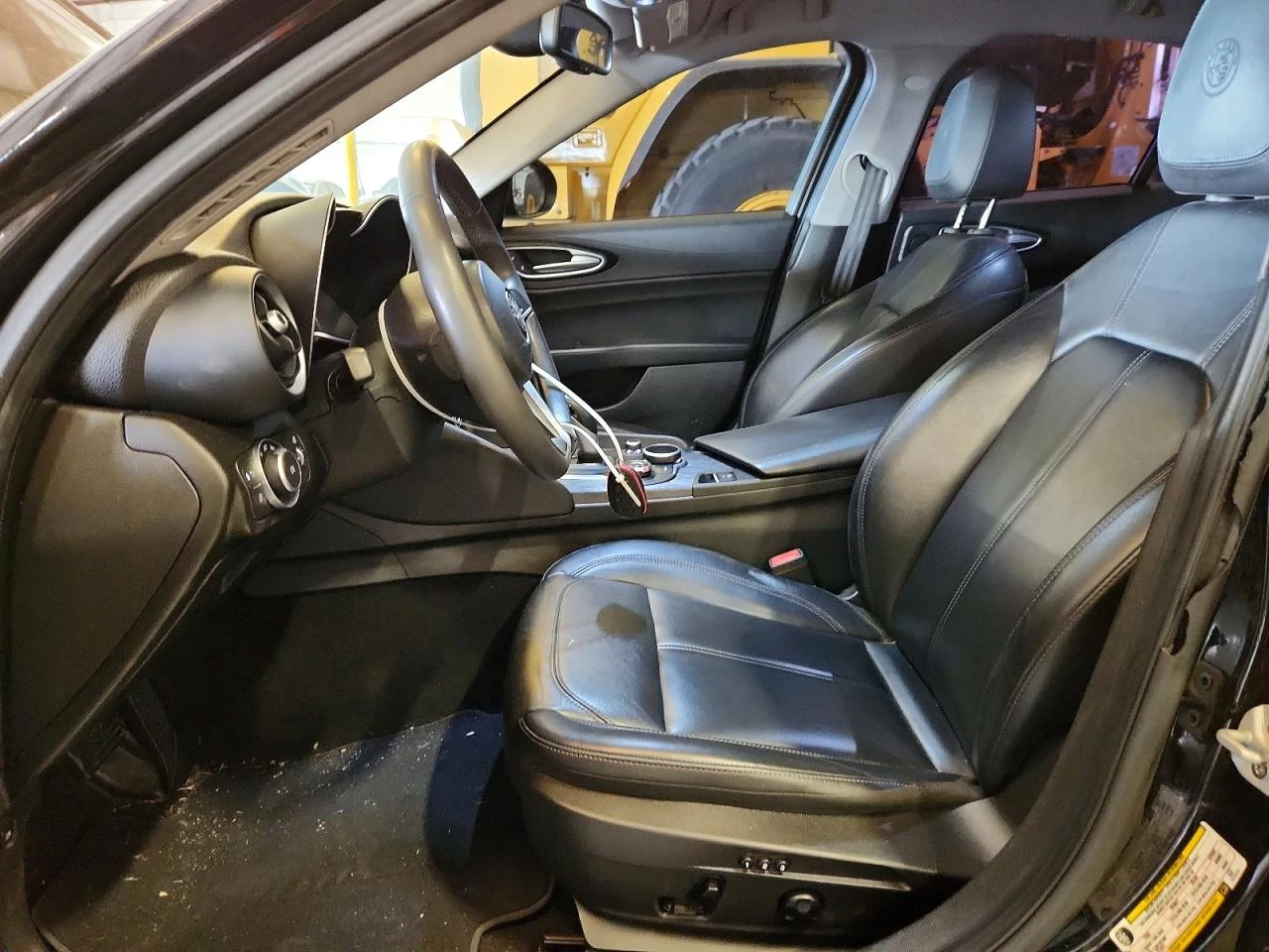 Alfa Romeo Giulia RWD* ПОДГРЕВ* КАМЕРА* КОЖА* KEYLESS* , снимка 8 - Автомобили и джипове - 55724608