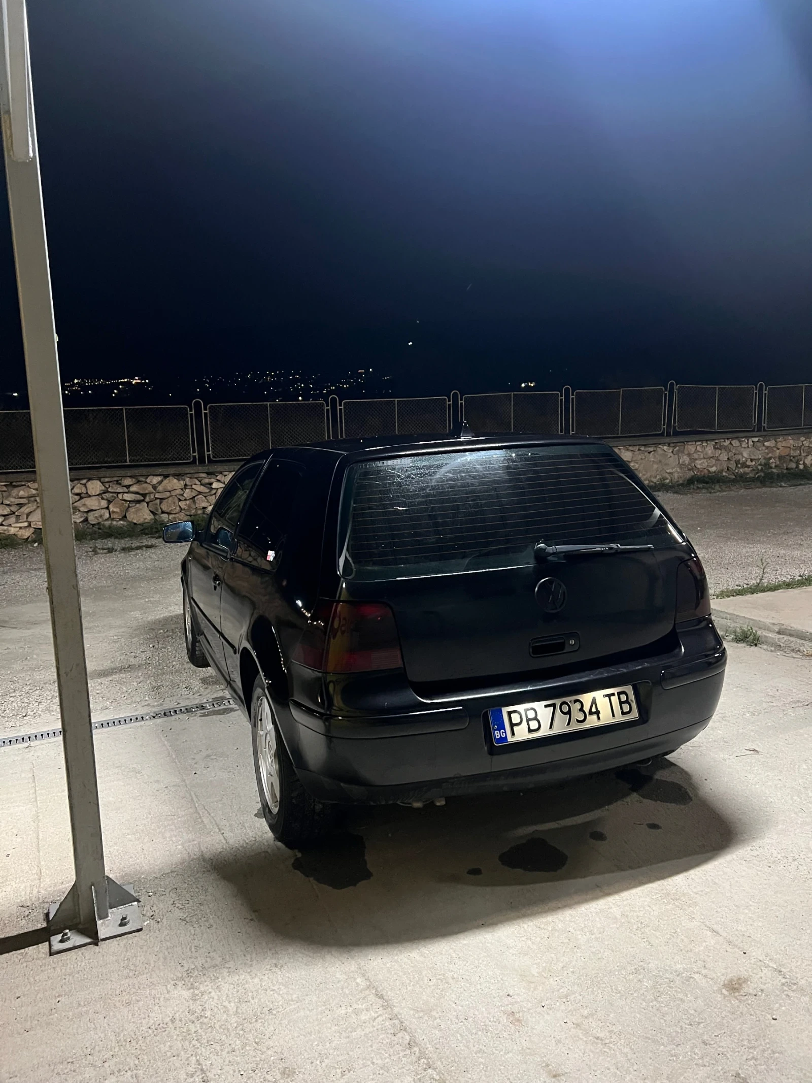 VW Golf Сменени фарове, броня и джанти за по добър вит , снимка 4 - Автомобили и джипове - 55805222