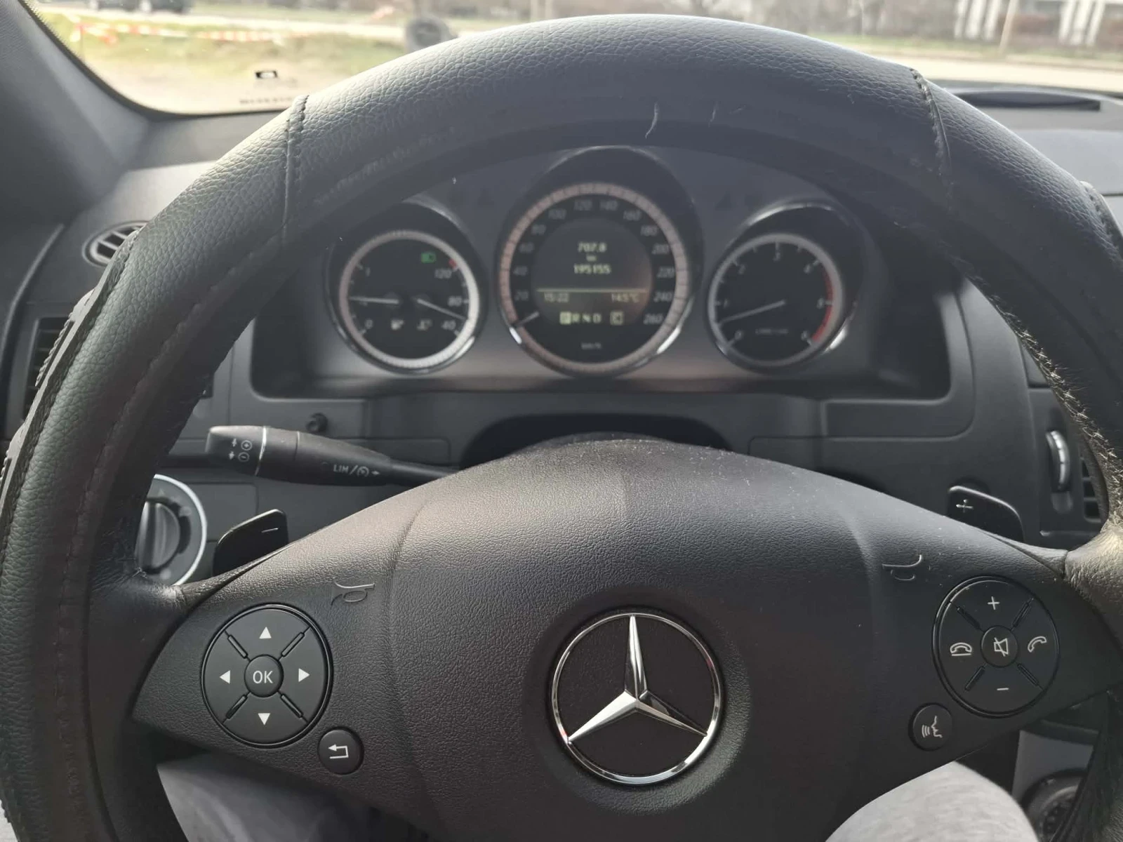 Mercedes-Benz C 320, снимка 6 - Автомобили и джипове - 56235505