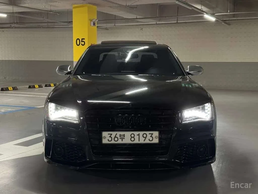 Audi S8 4.0 TFSI quattro | ШИБИДАХ | ОБДУХВАНЕ | 360 | , снимка 2 - Автомобили и джипове - 56248435