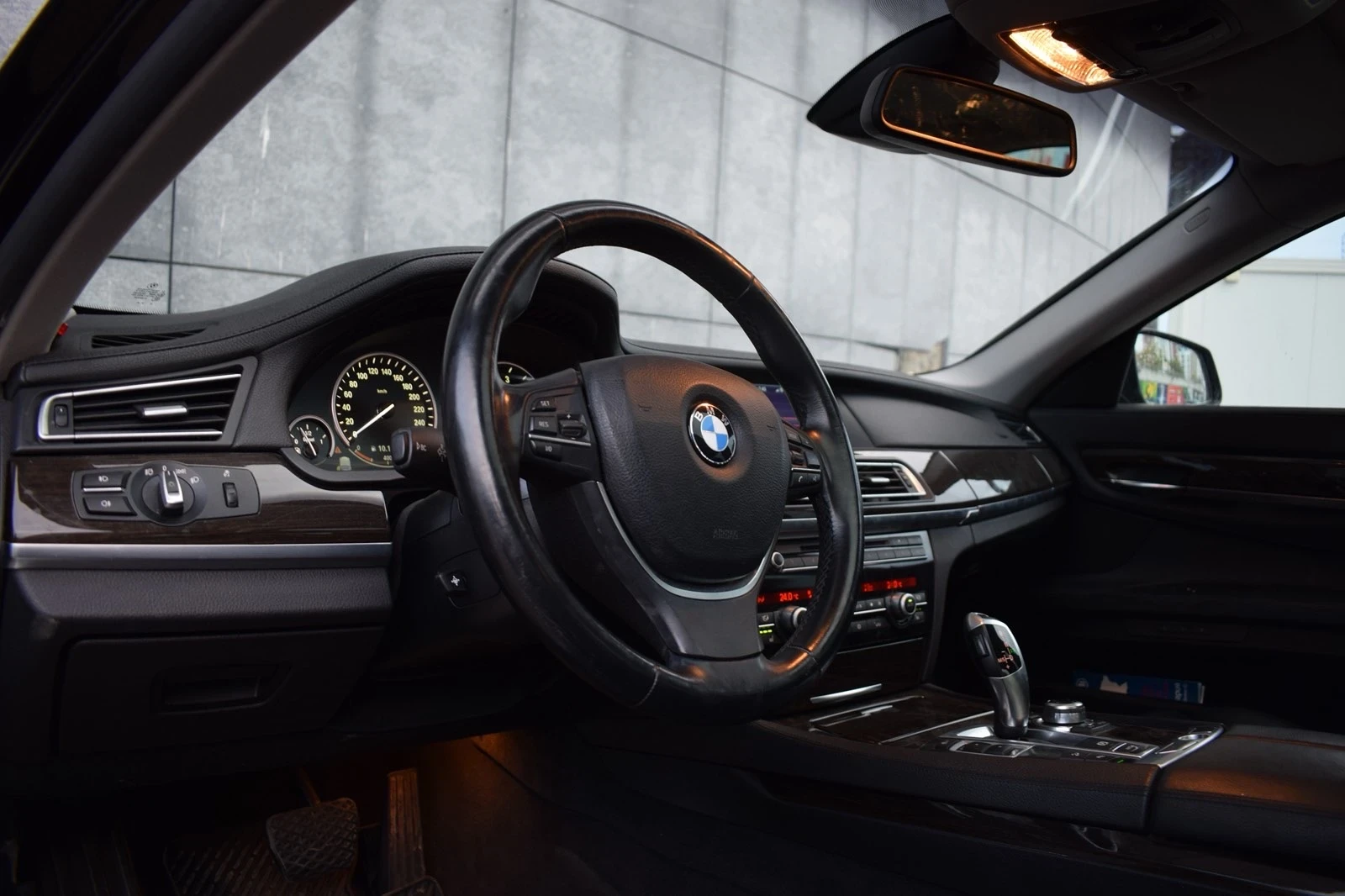 BMW 740 Сменени вериги , снимка 3 - Автомобили и джипове - 56584796