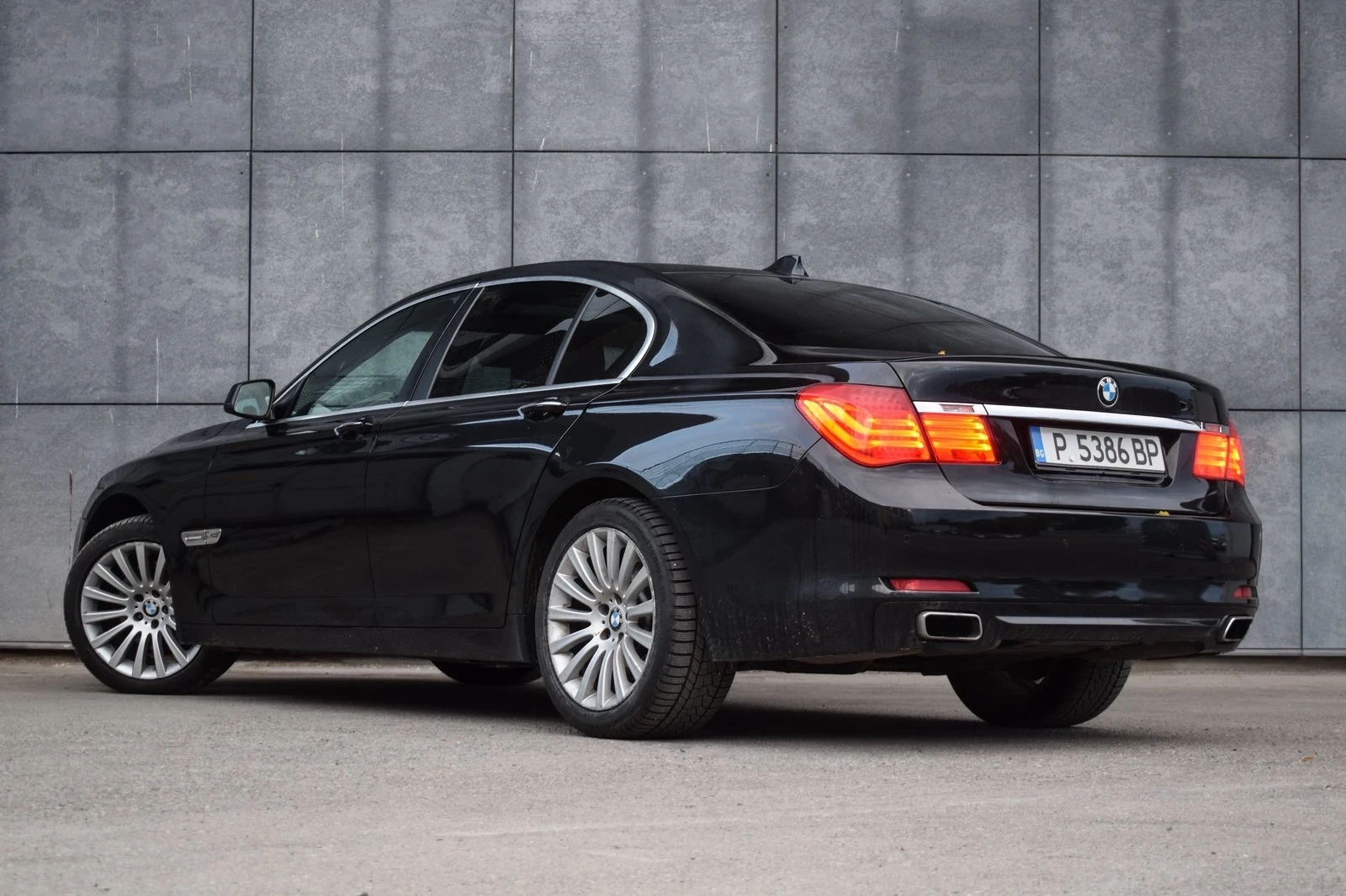 BMW 740 Сменени вериги , снимка 2 - Автомобили и джипове - 56584796