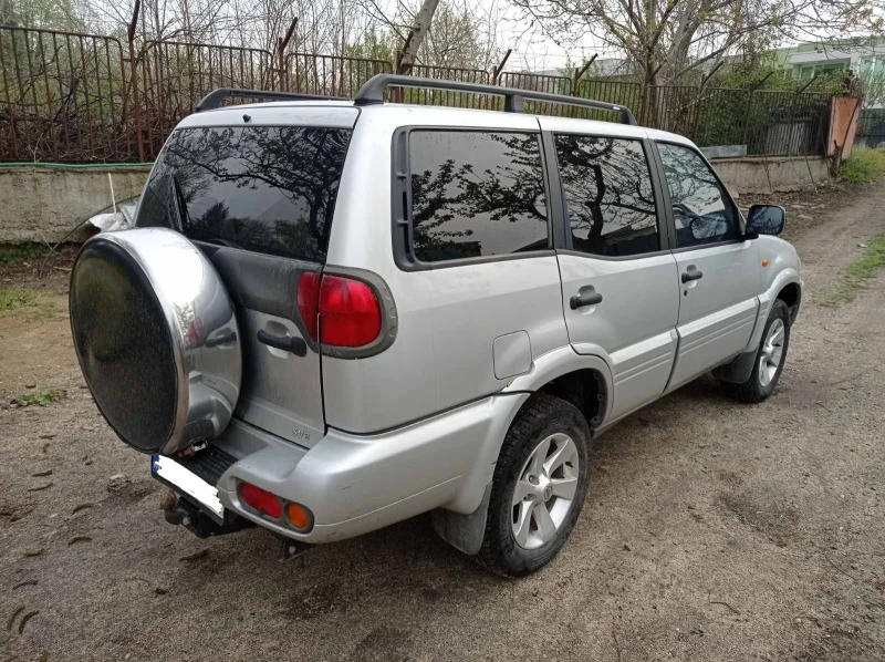 Nissan Terrano, снимка 4 - Автомобили и джипове - 47660686