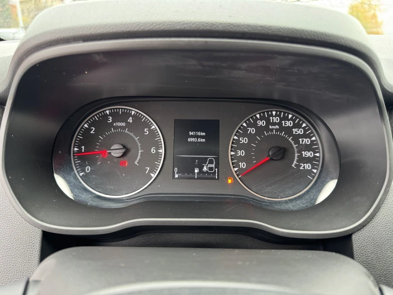 Dacia Duster 1.3 Tce, снимка 15 - Автомобили и джипове - 52320397