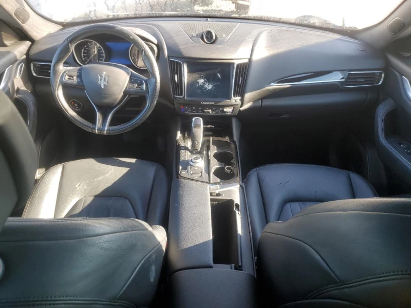 Maserati Levante Q4 AWD* DISTRONIC* PANO* КОЖА , снимка 8 - Автомобили и джипове - 52693695