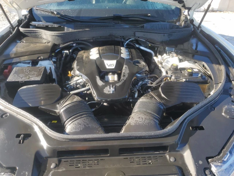 Maserati Levante Q4 AWD* DISTRONIC* PANO* КОЖА , снимка 12 - Автомобили и джипове - 52693695