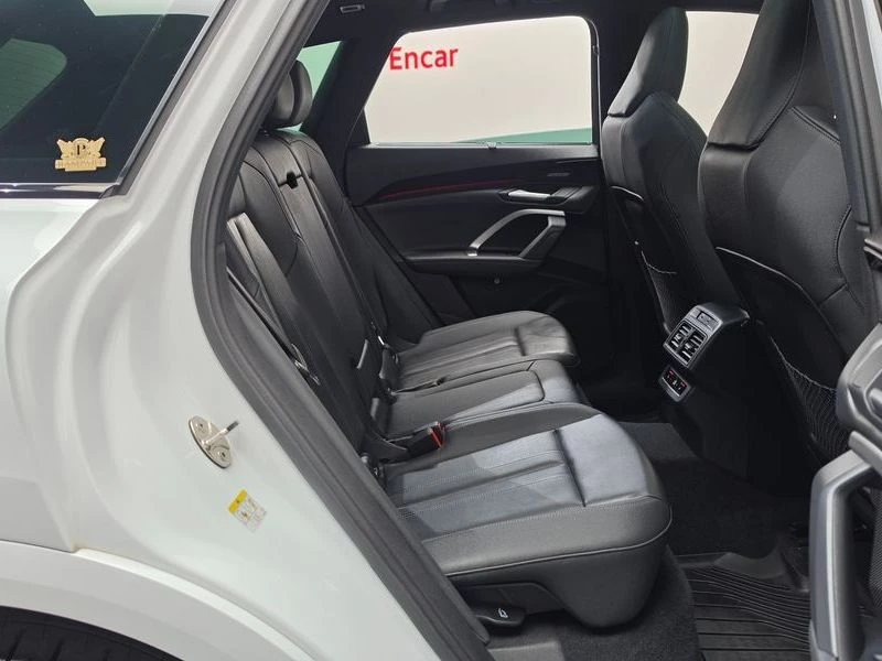 Audi Q5 40 TDI Quattro S Line Black Edition| 190к.с., снимка 12 - Автомобили и джипове - 55736741