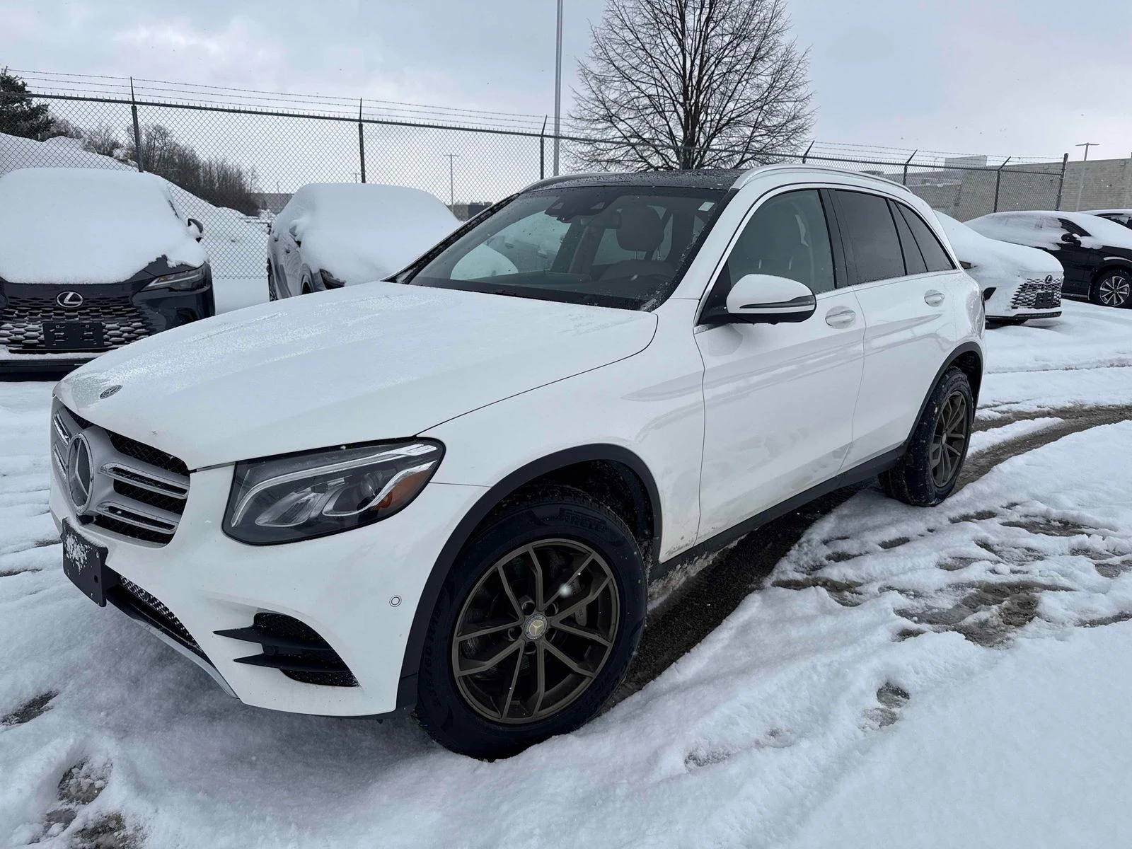 Mercedes-Benz GLC 300 360 PANO COOLING  С РЕГИСТРАЦИЯ & АВТО КРЕДИТ , снимка 1