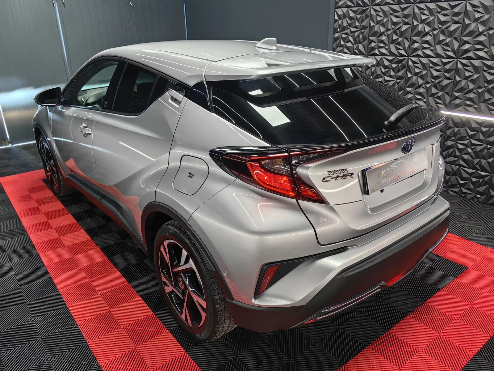 Toyota C-HR 2.0 HYBRID/ ЕВРОПЕЙСКА ГАРАНЦИЯ/ - изображение 4