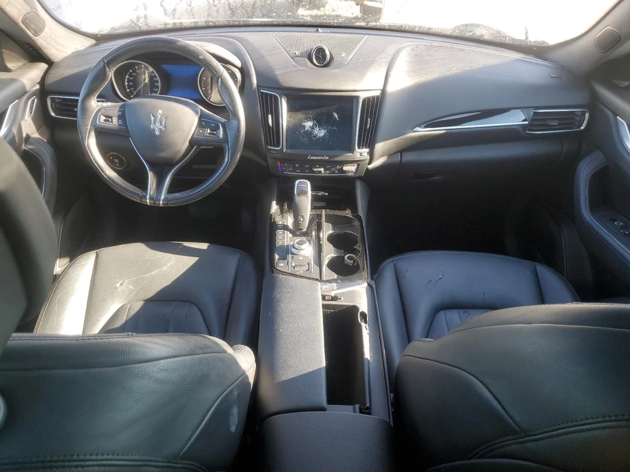 Maserati Levante Q4 AWD* DISTRONIC* PANO* КОЖА  - изображение 8