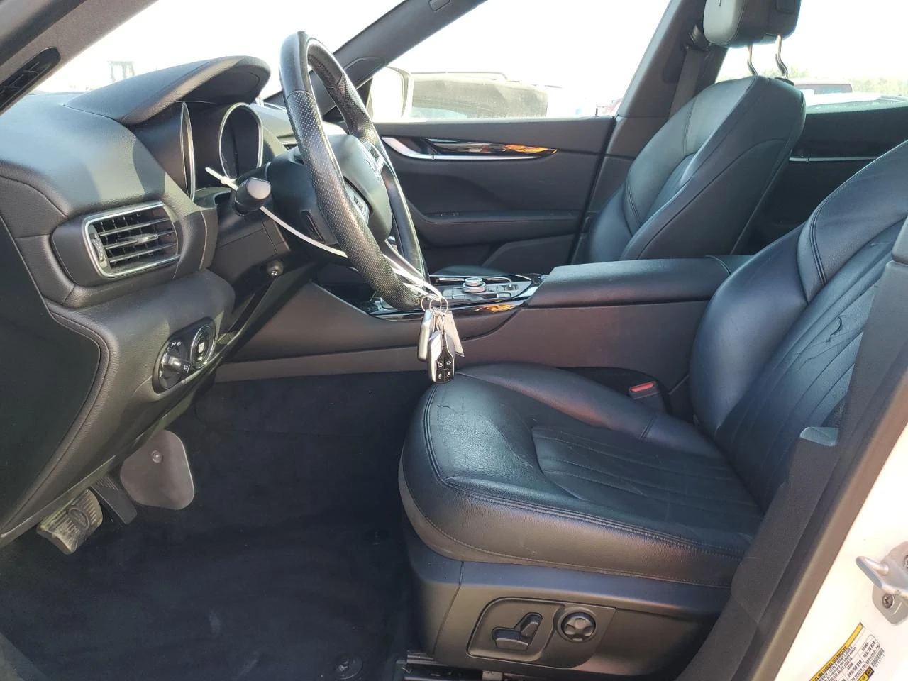 Maserati Levante Q4 AWD* DISTRONIC* PANO* КОЖА  - изображение 7