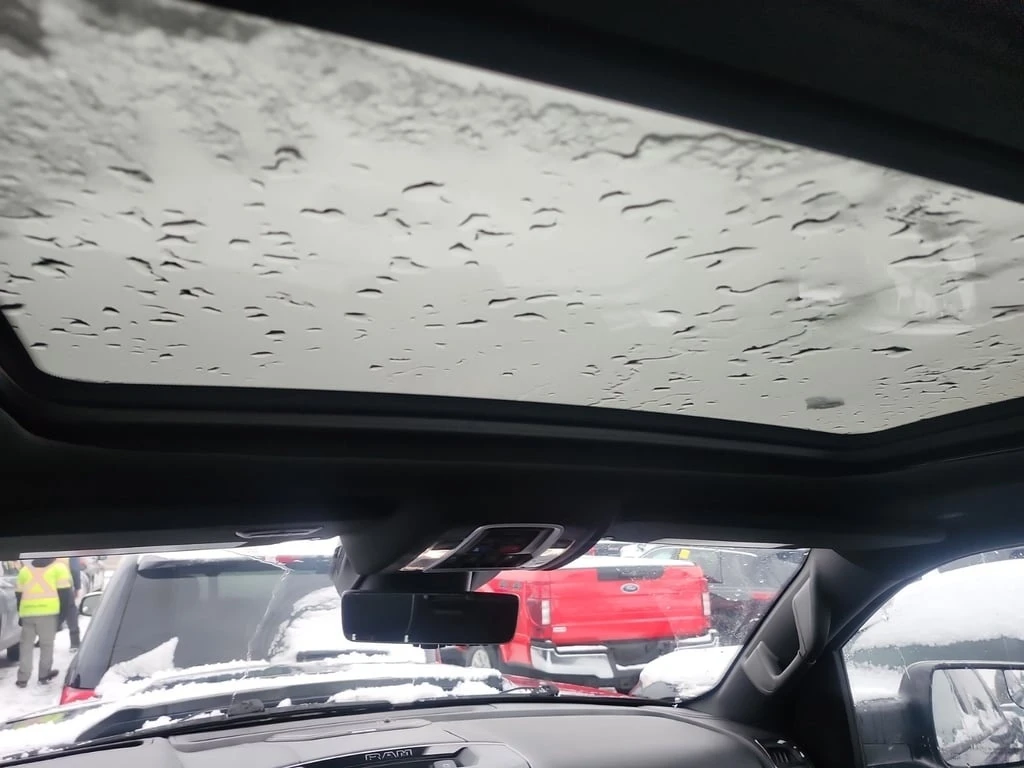 Dodge RAM 1500 * LIMITED CREW CAB SHORT BED * CARFAX * ��� ������ | Mobile.bg � ����������� 12