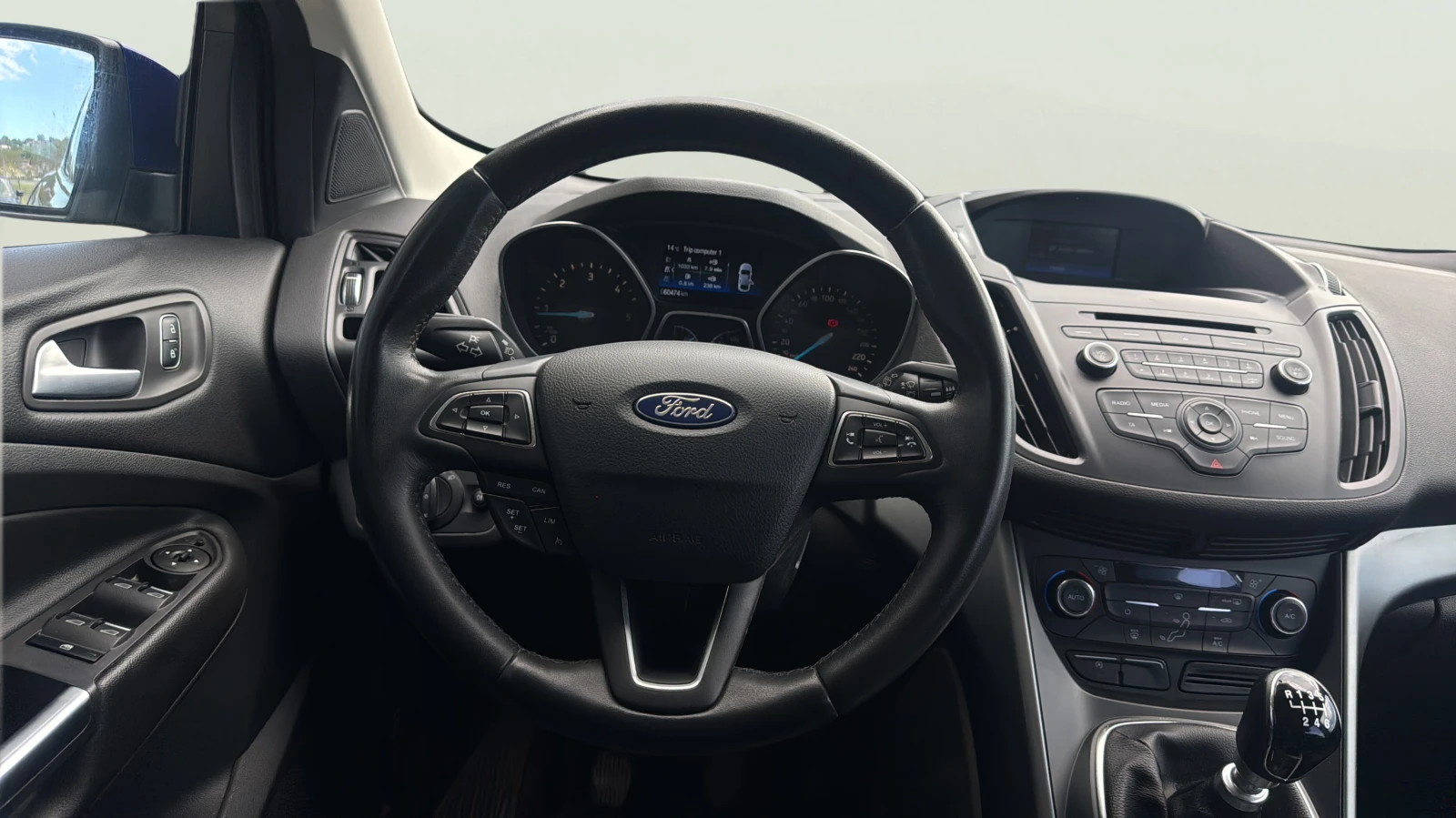 Ford Kuga 1.5D EcoBlue, снимка 10 - Автомобили и джипове - 54656026