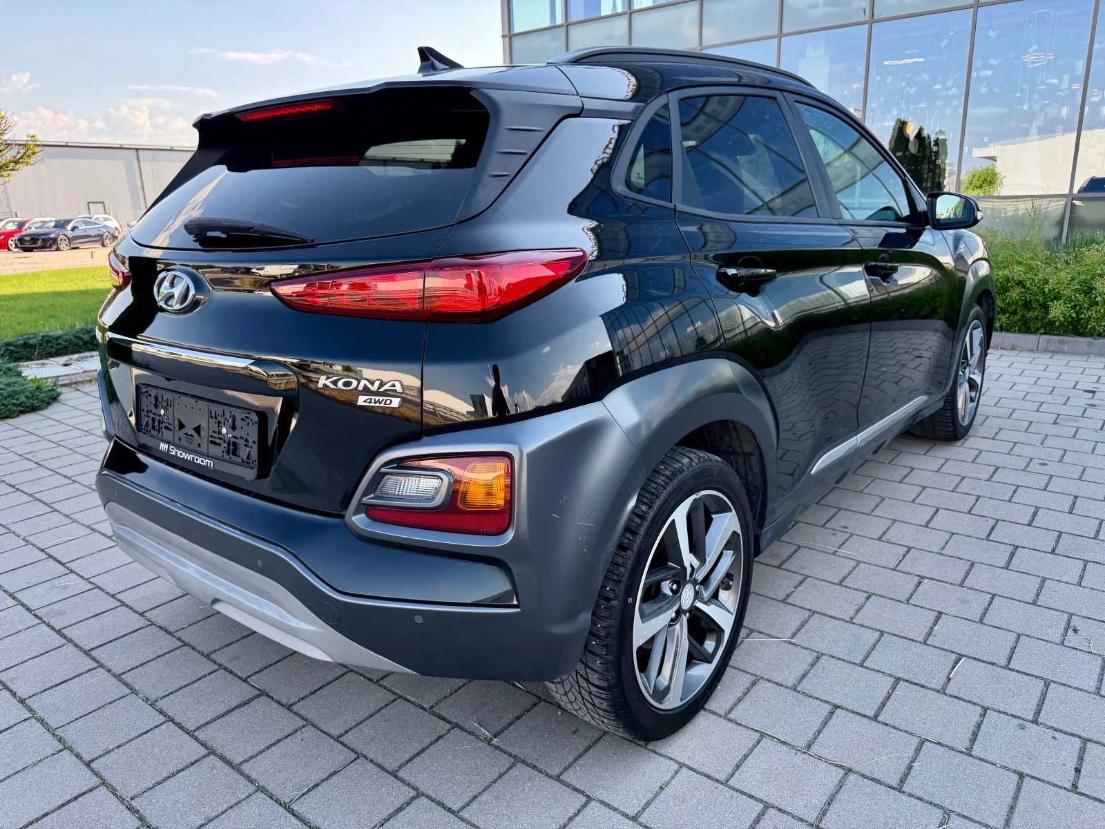 Hyundai Kona 4X4-АВТОМАТ-HEAD-UP-КАМЕРА-ПОДГРЕВ-KEYLESSP-GO-, снимка 4 - Автомобили и джипове - 54697581