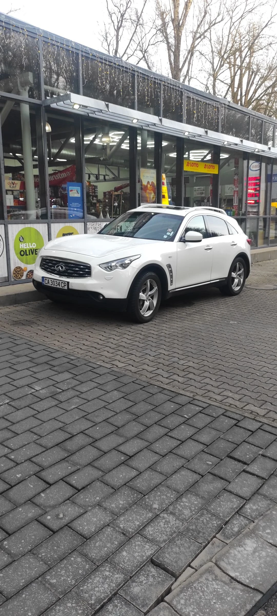 Infiniti Fx 30, снимка 4 - Автомобили и джипове - 54830579