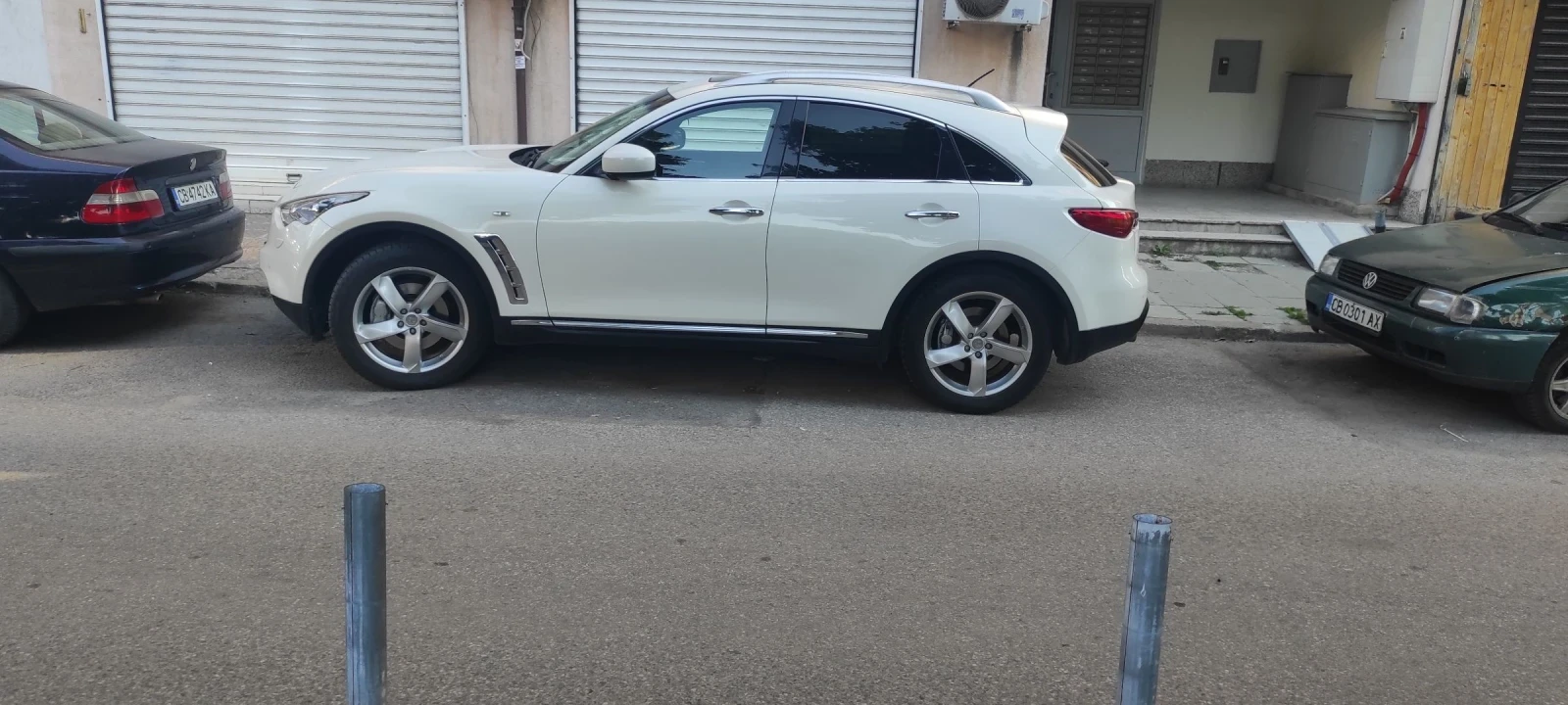 Infiniti Fx 30, снимка 2 - Автомобили и джипове - 54830579