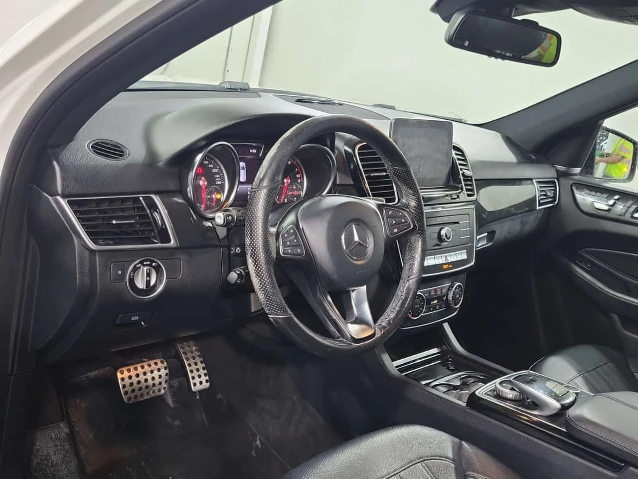 Mercedes-Benz GLE 400 * CARFAX * БЕЗ ЗАБЕЛЕЖКА * АВТОКРЕДИТ * , снимка 9 - Автомобили и джипове - 54909704