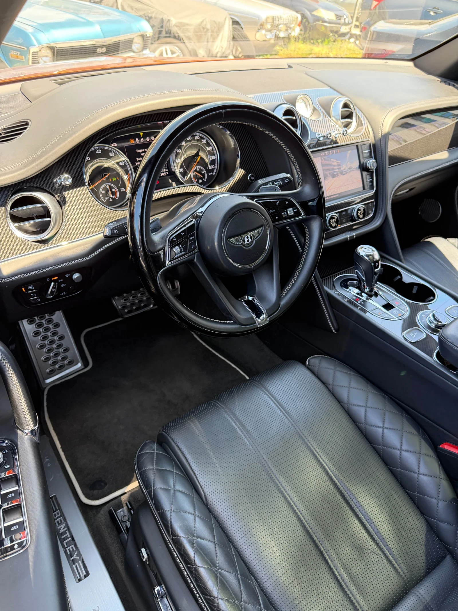 Bentley Bentayga V8 Night 360 CARBON Keramik Exclusive, снимка 10 - Автомобили и джипове - 55193840