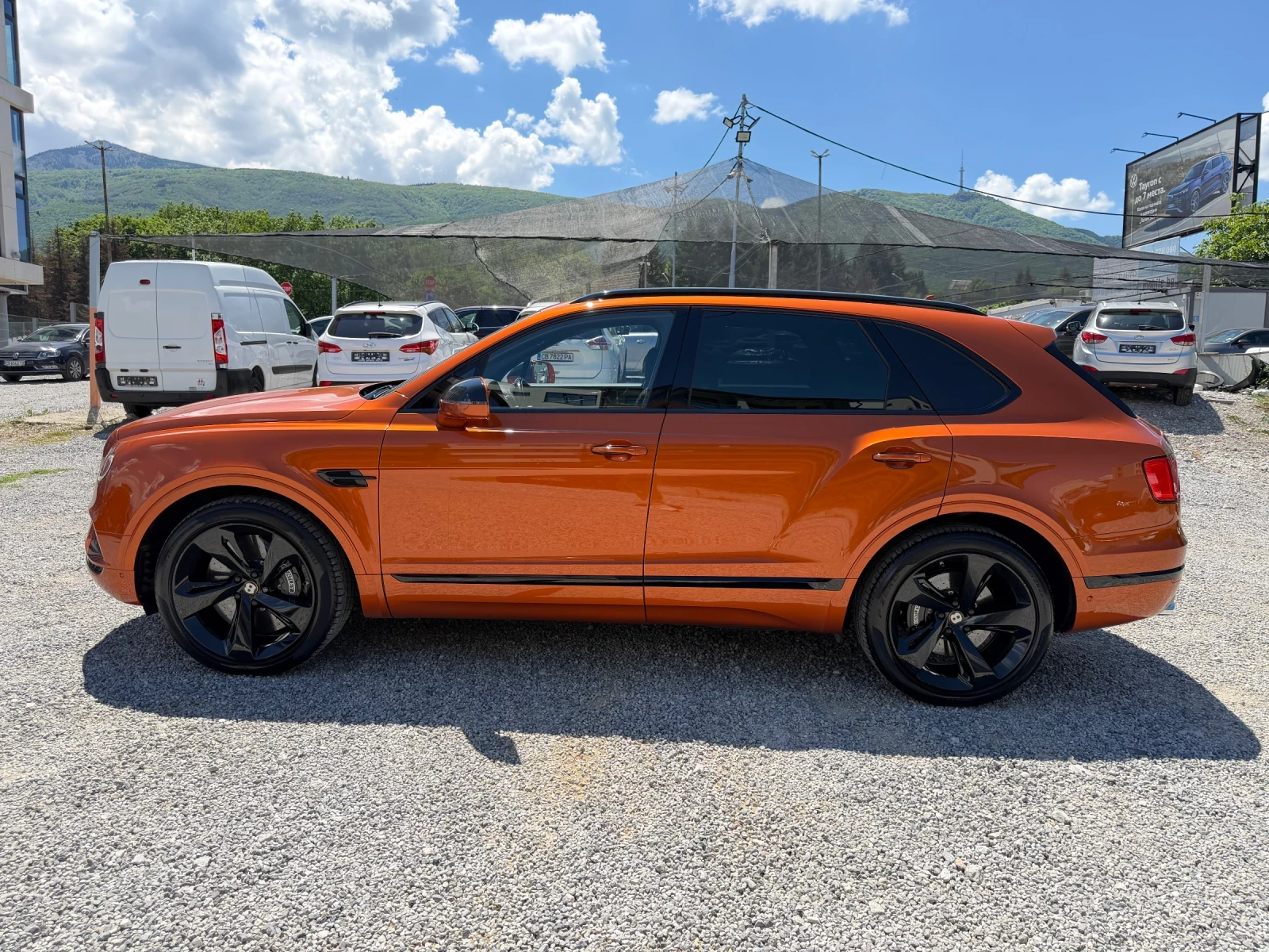 Bentley Bentayga V8 Night 360 CARBON Keramik Exclusive, снимка 8 - Автомобили и джипове - 55193840