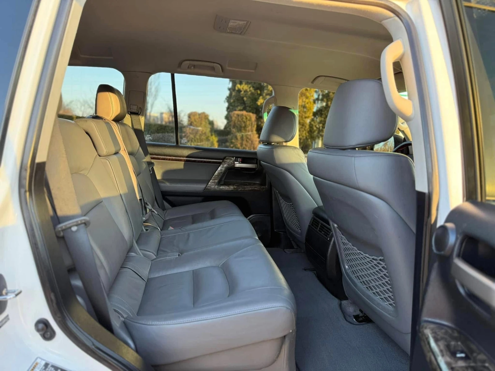 Toyota Land cruiser J200 ШВЕЙЦАРИЯ !, снимка 11 - Автомобили и джипове - 55528635