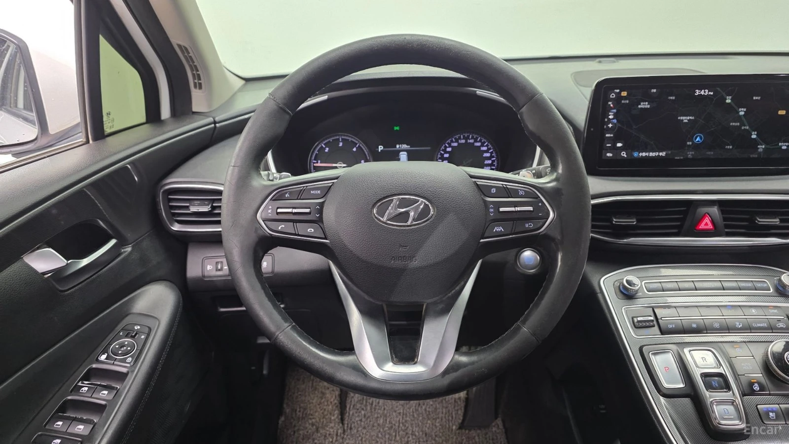 Hyundai Santa fe PANORAMA * HeadUp *  AвтоКредит * (ЦЕНА ДО БГ), снимка 8 - Автомобили и джипове - 55578372