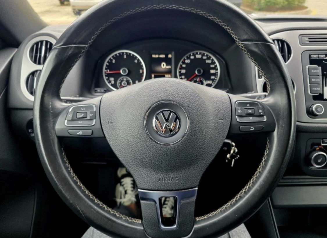 VW Tiguan, снимка 15 - Автомобили и джипове - 55697798
