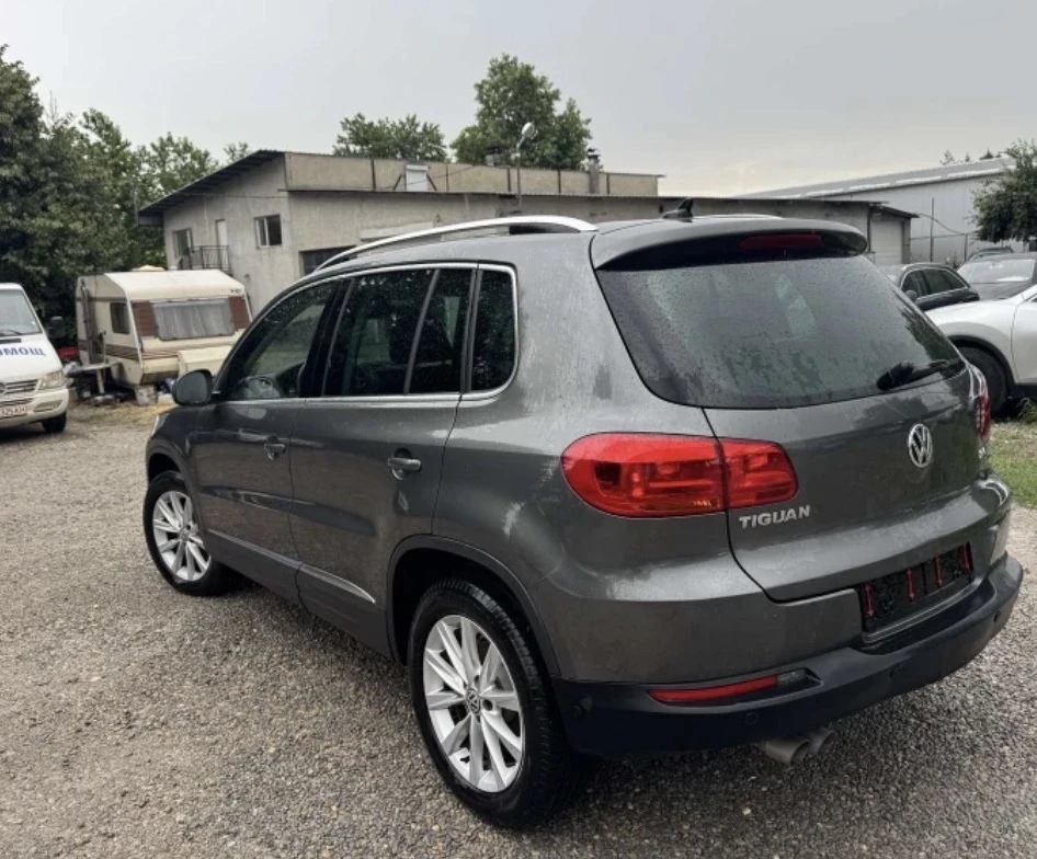 VW Tiguan, снимка 4 - Автомобили и джипове - 55697798