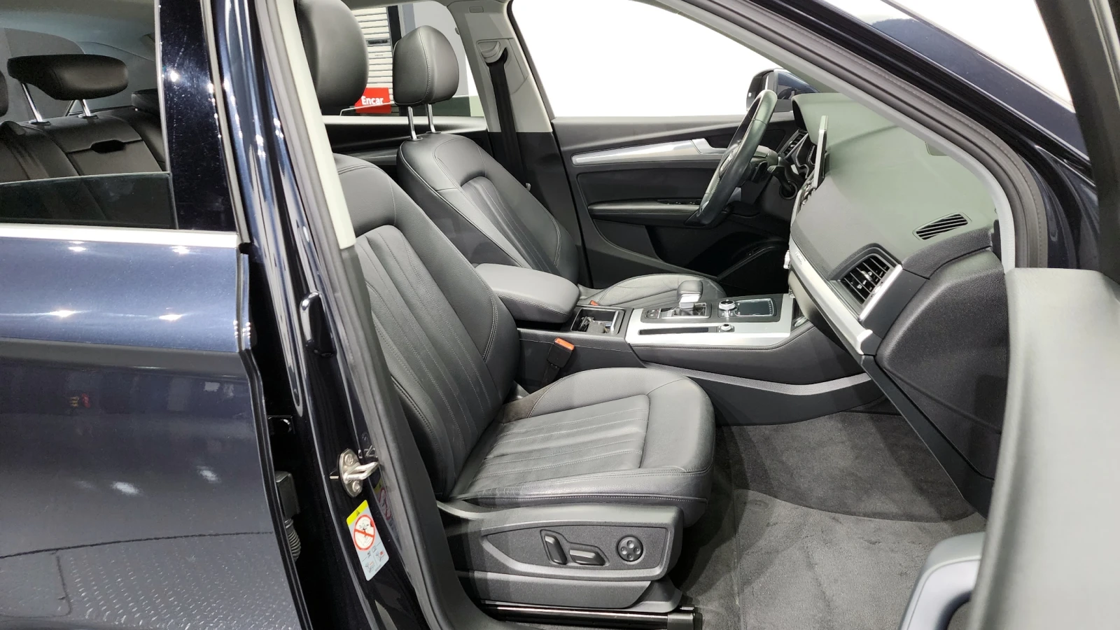 Audi Q5 45 TFSI quattro* ЕЛ. БАГАЖНИК* HUD* КРАЙНА ЦЕНА, снимка 11 - Автомобили и джипове - 55984075