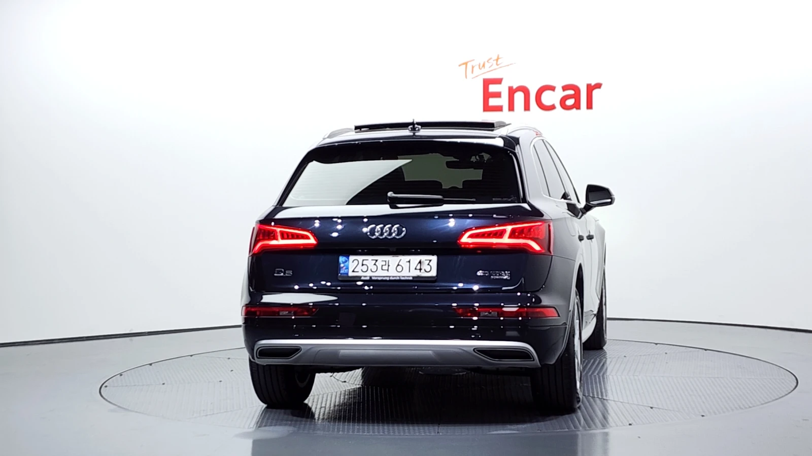 Audi Q5 45 TFSI quattro* ЕЛ. БАГАЖНИК* HUD* КРАЙНА ЦЕНА, снимка 4 - Автомобили и джипове - 55984075