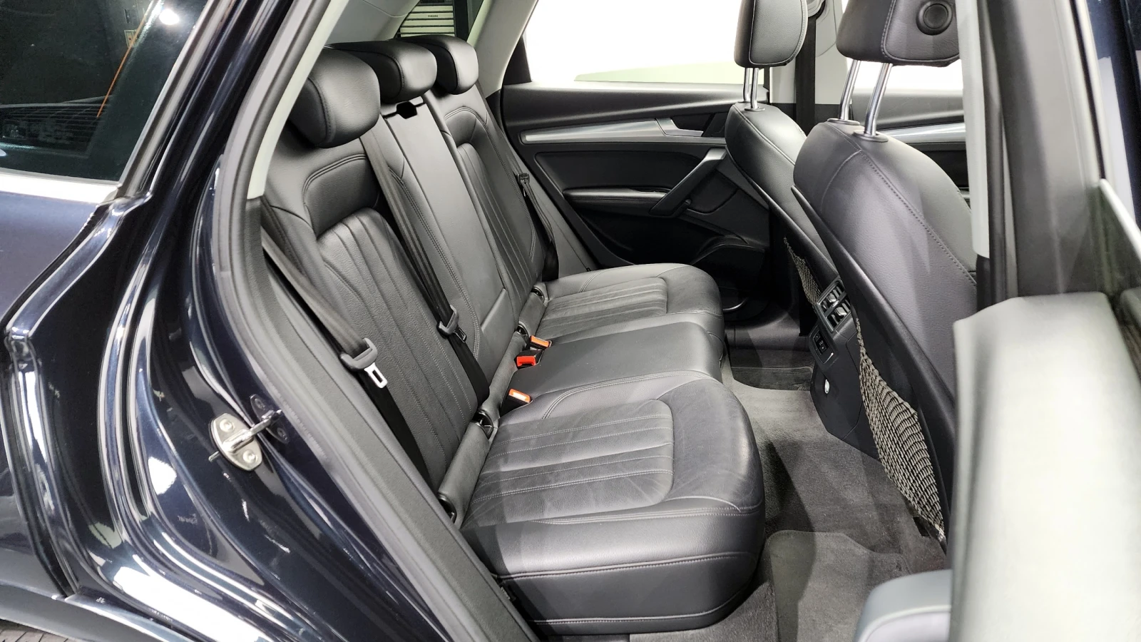 Audi Q5 45 TFSI quattro* ЕЛ. БАГАЖНИК* HUD* КРАЙНА ЦЕНА, снимка 12 - Автомобили и джипове - 55984075