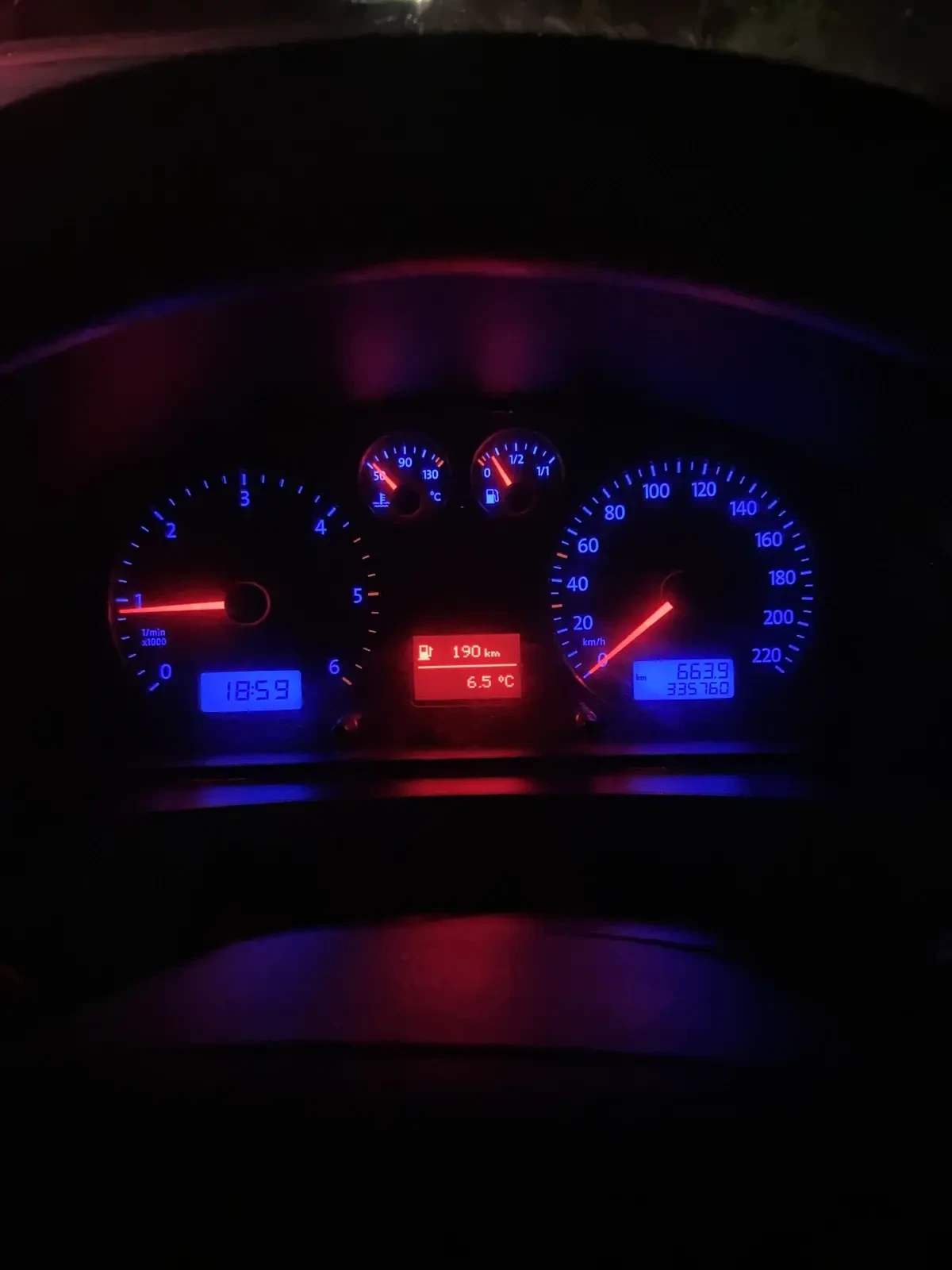 VW T5 1.9 TDI | Mobile.bg   12