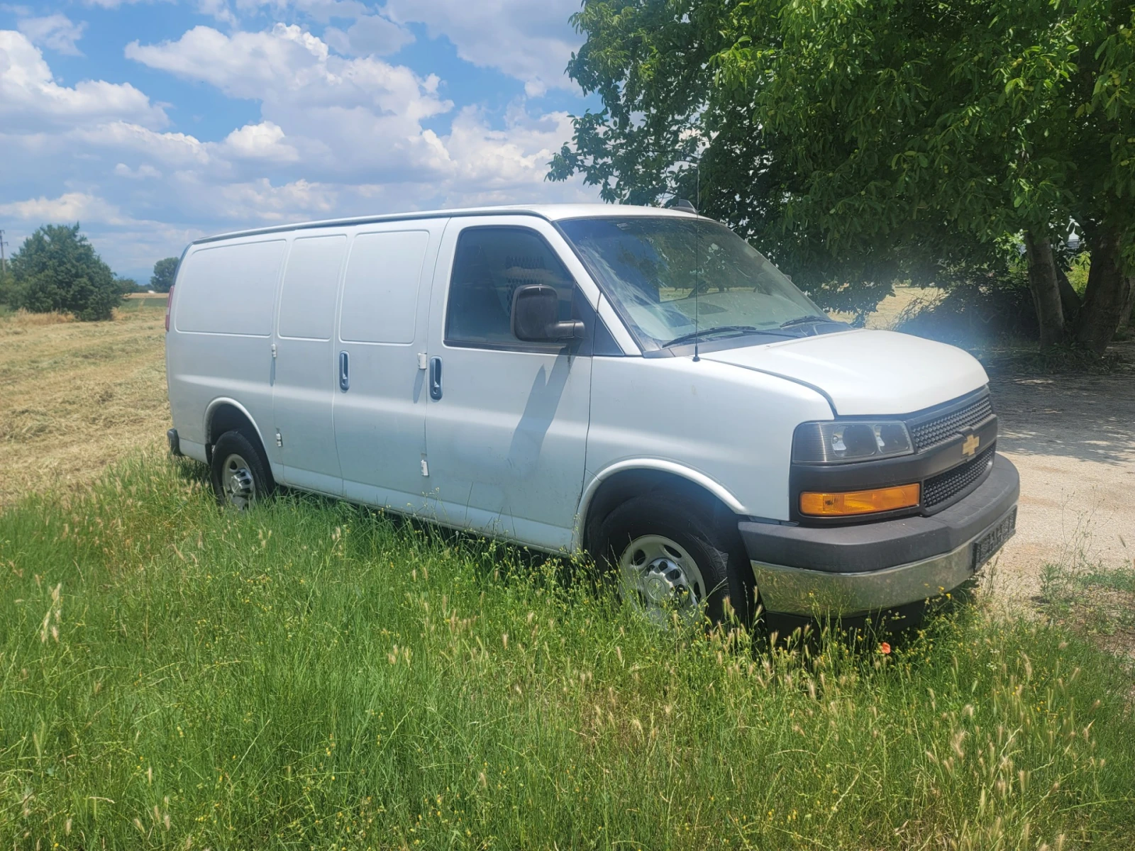 Chevrolet Express 3500, снимка 17 - Бусове и автобуси - 54957599