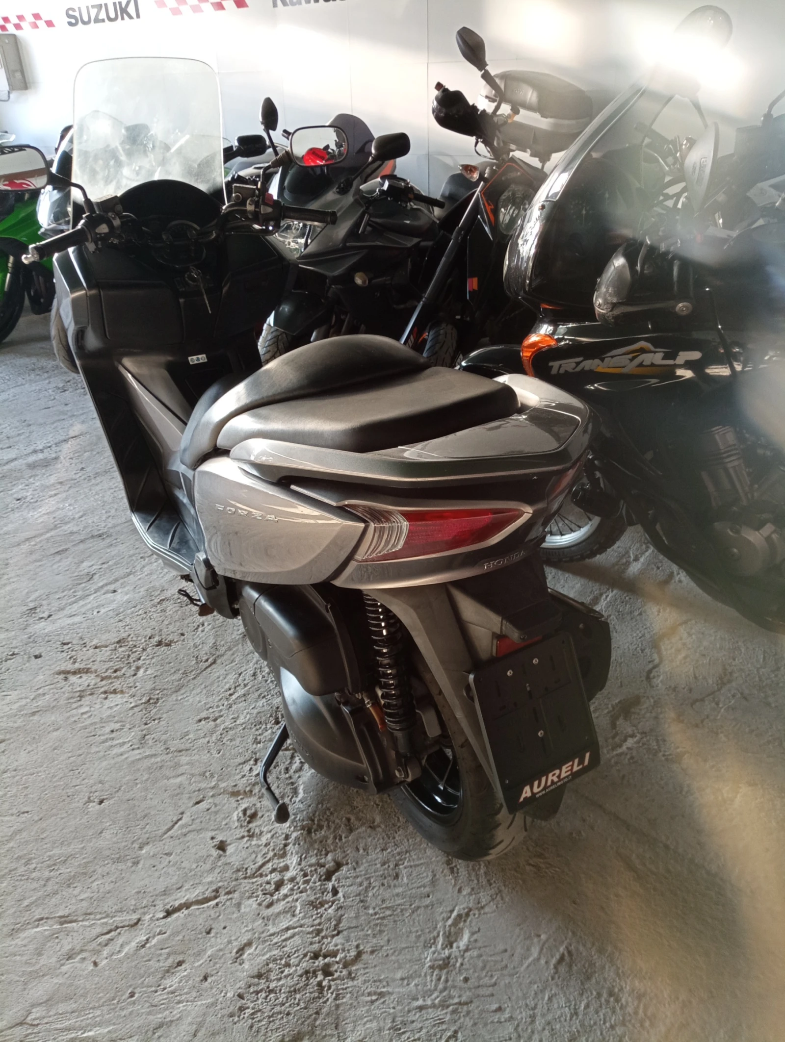 Honda Forza 300i - изображение 6