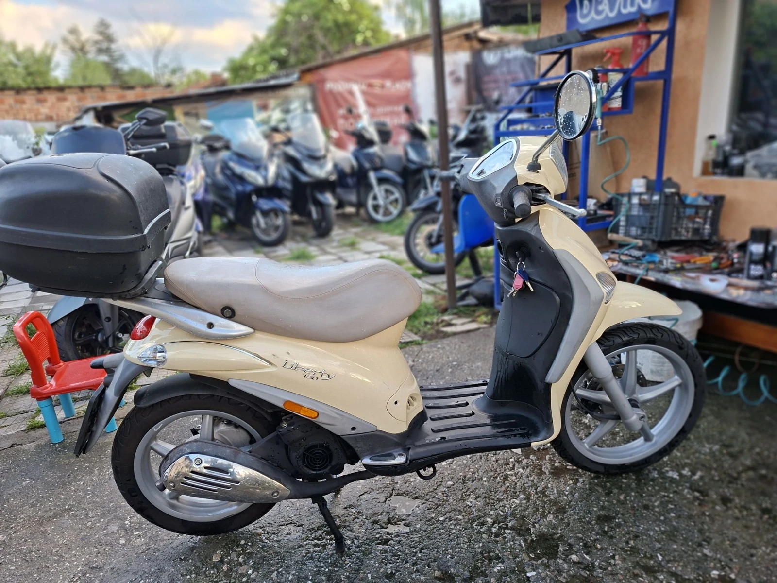 Piaggio Liberty 150 много лек и пъргав става за кемпер, снимка 3 - Мотоциклети и мототехника - 54568524