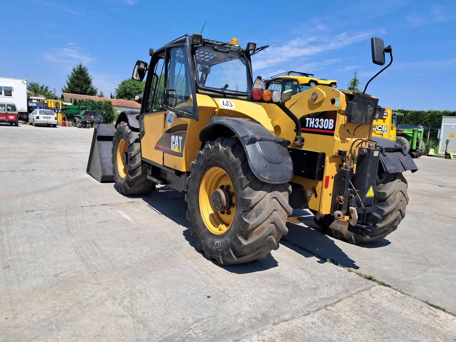 Телескопичен товарач Caterpillar ТН330В, снимка 3 - Селскостопанска техника - 55108524