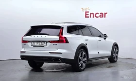 Volvo V60 * DISTRONIC * 360 КАМЕРА * BOWERS&WILKINS * , снимка 2