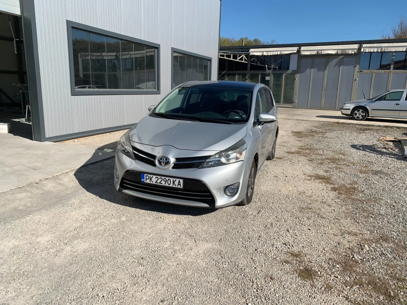 Toyota Verso, снимка 2 - Автомобили и джипове - 47892172