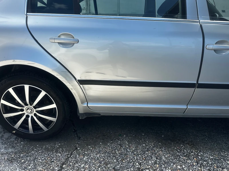 Skoda Superb, снимка 4 - Автомобили и джипове - 51775245