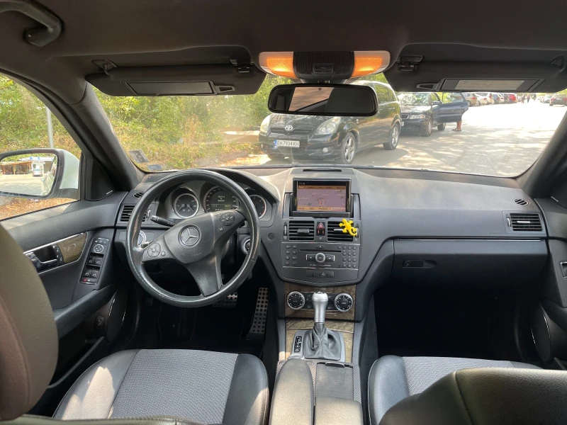 Mercedes-Benz C 320, снимка 7 - Автомобили и джипове - 52736582