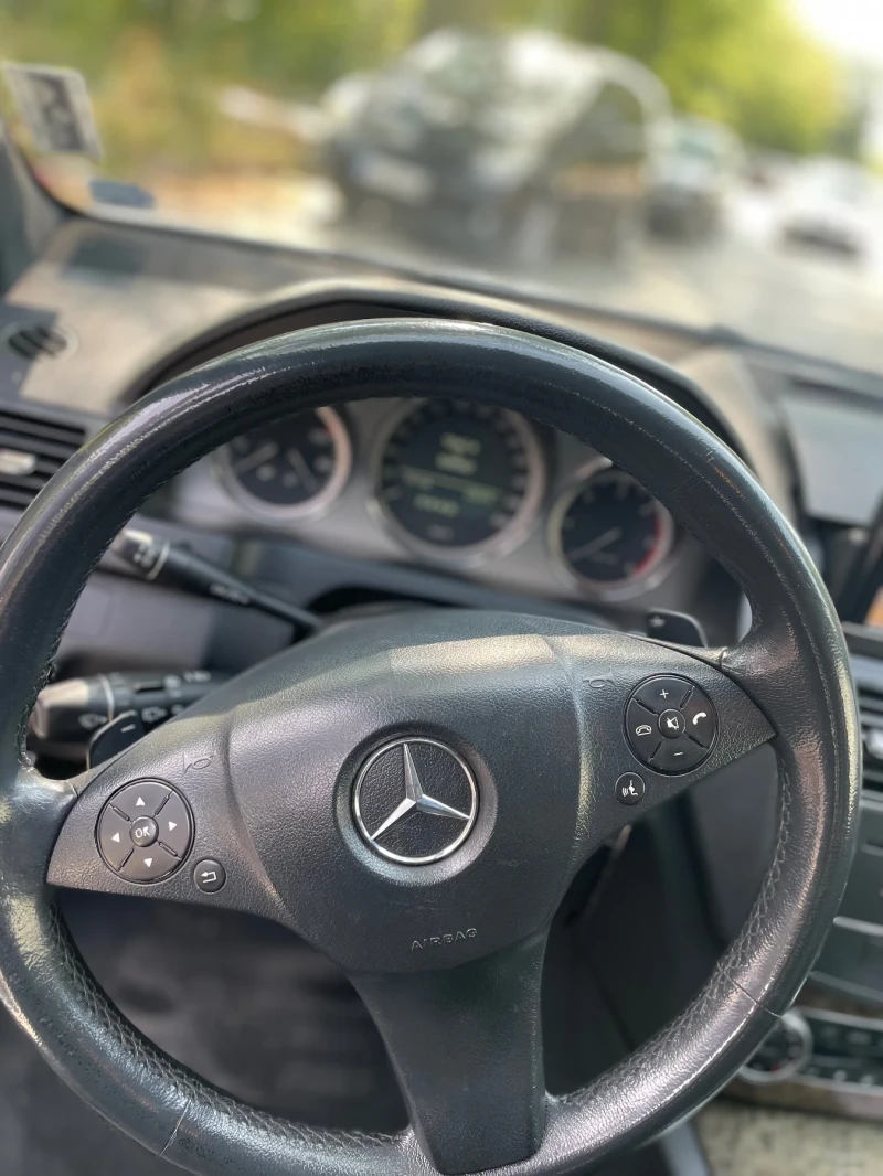 Mercedes-Benz C 320, снимка 10 - Автомобили и джипове - 52736582