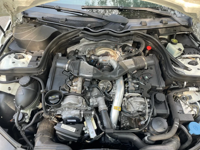 Mercedes-Benz C 320, снимка 15 - Автомобили и джипове - 52736582