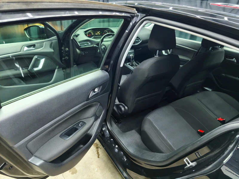Peugeot 308 1.5BlueHDI Automatic E6, снимка 9 - Автомобили и джипове - 52095822