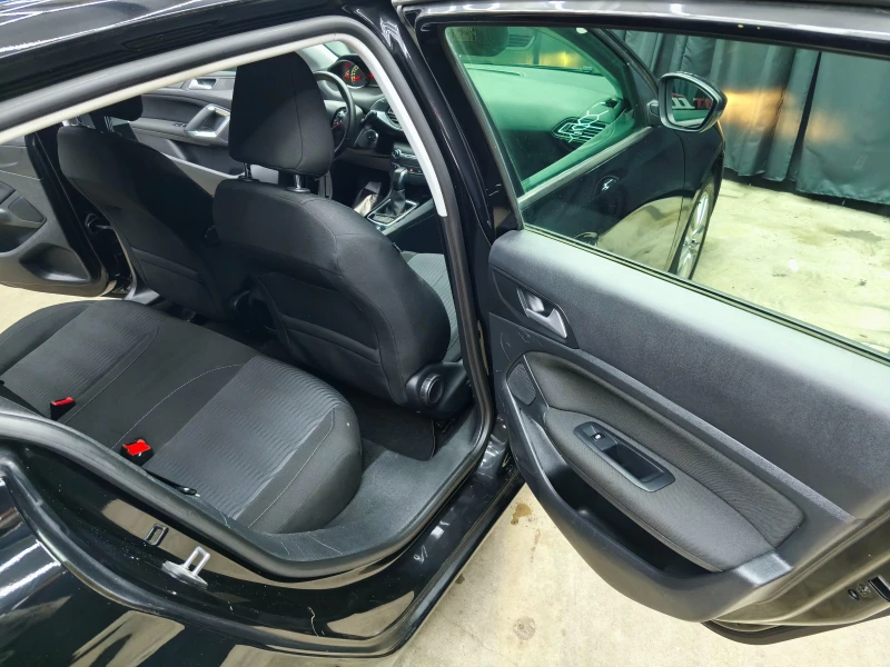 Peugeot 308 1.5BlueHDI Automatic E6, снимка 11 - Автомобили и джипове - 52095822