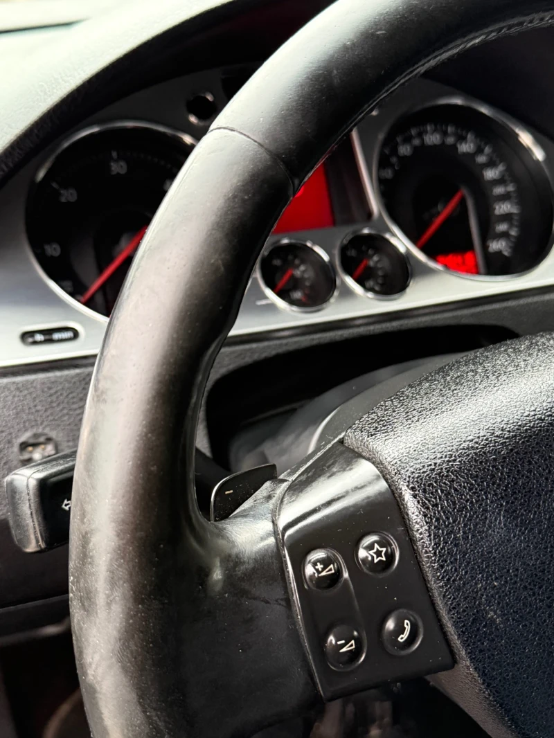 VW Passat VW Pasat 2.0 TDI 170 hp highline , снимка 14 - Автомобили и джипове - 52494956