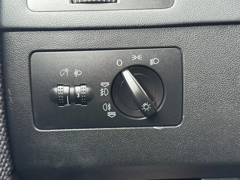 Skoda Fabia 1.2 , снимка 11 - Автомобили и джипове - 52554671