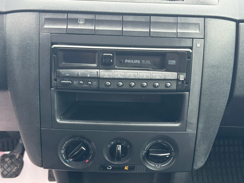 Skoda Fabia 1.2 , снимка 10 - Автомобили и джипове - 52554671