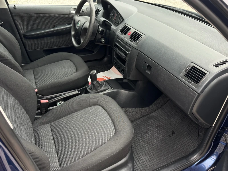 Skoda Fabia 1.2 , снимка 8 - Автомобили и джипове - 52554671