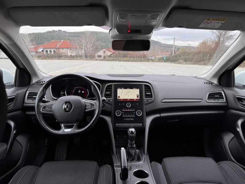 Renault Megane 1.5 dCi, снимка 7 - Автомобили и джипове - 52618407