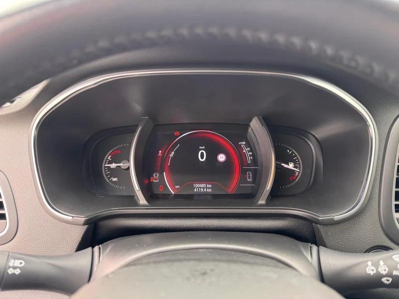 Renault Megane 1.5 dCi, снимка 14 - Автомобили и джипове - 52618407