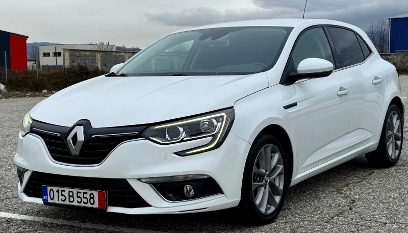 Renault Megane 1.5 dCi, снимка 2 - Автомобили и джипове - 52618407